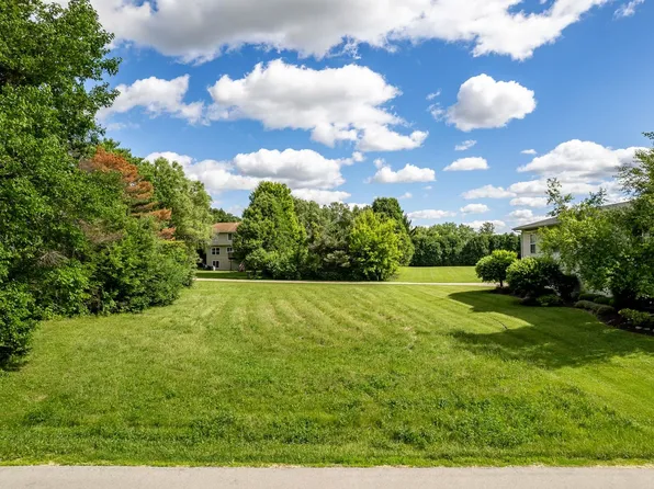 103 Drew Ct NE, Poplar Grove, IL 61065