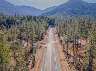 475 Ridge View Ln, Grants Pass, OR 97527