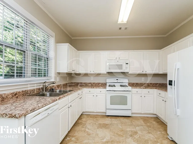 806 Cataya Cv — Photo 4