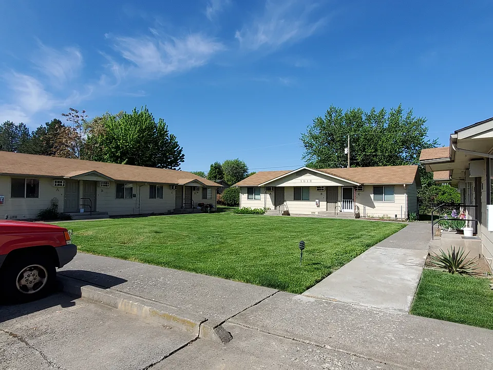 1020 SW Puff Ln #B