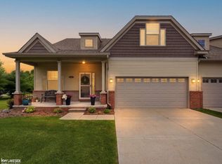 254 Victoria Dr, Dexter, MI 48130