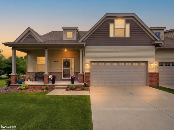 254 Victoria Dr, Dexter, MI 48130
