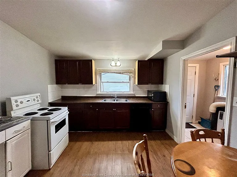 789 Bridge Ave — Photo 5