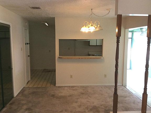 3rd image of 1602 Maywood Ln