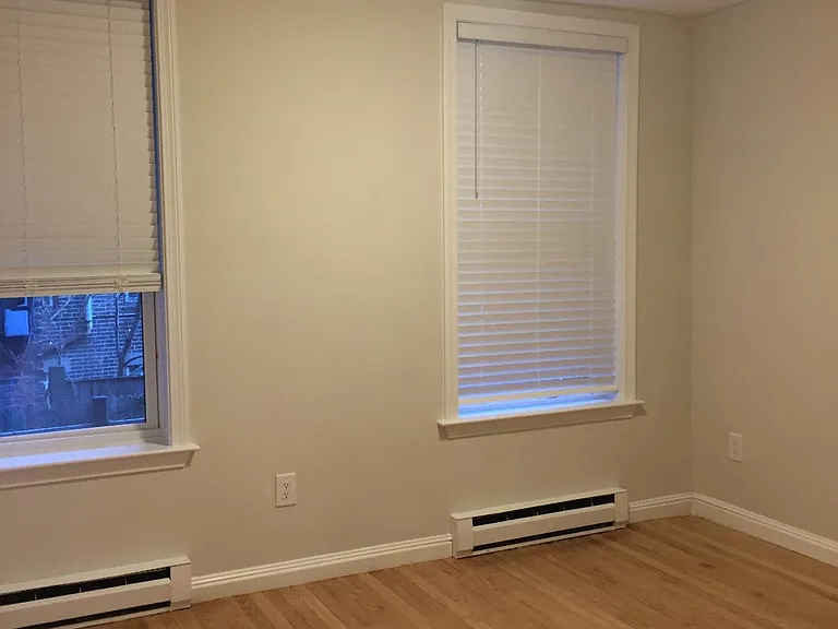 33 Hanson St #2 — Photo 6
