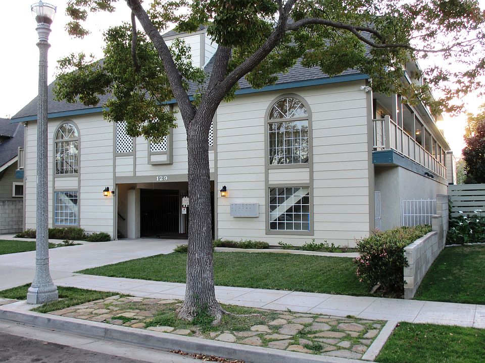 1st image of 129 S Melrose St APT 3