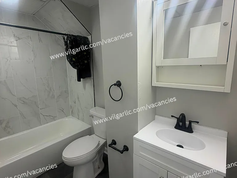 5035 Tod Ave — Photo 8