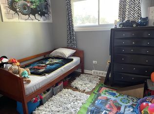 1919 Herbert Dr, Waukegan, IL 60087