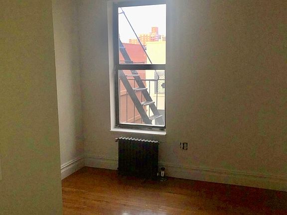 5th image of 19 E 128th St APT 14