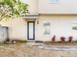 84 W 10th St, Atlantic Beach, FL 32233