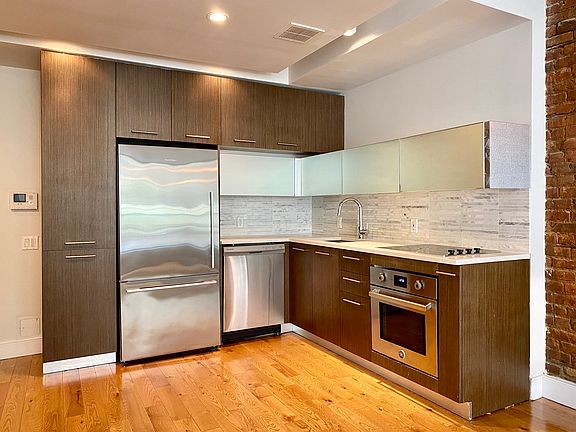 5th image of 72 Willoughby St APT 3D