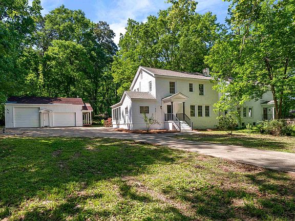 3rd image of 408 Valley Rd