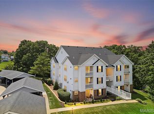 16566 Victoria Crossing Dr Unit B, Grover, MO 63040