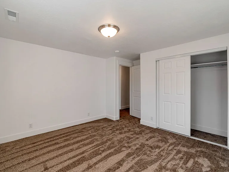 1655 S Longview Rd #1 — Photo 9