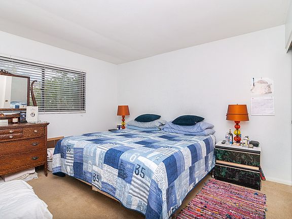 3rd image of 10047 Medina Dr