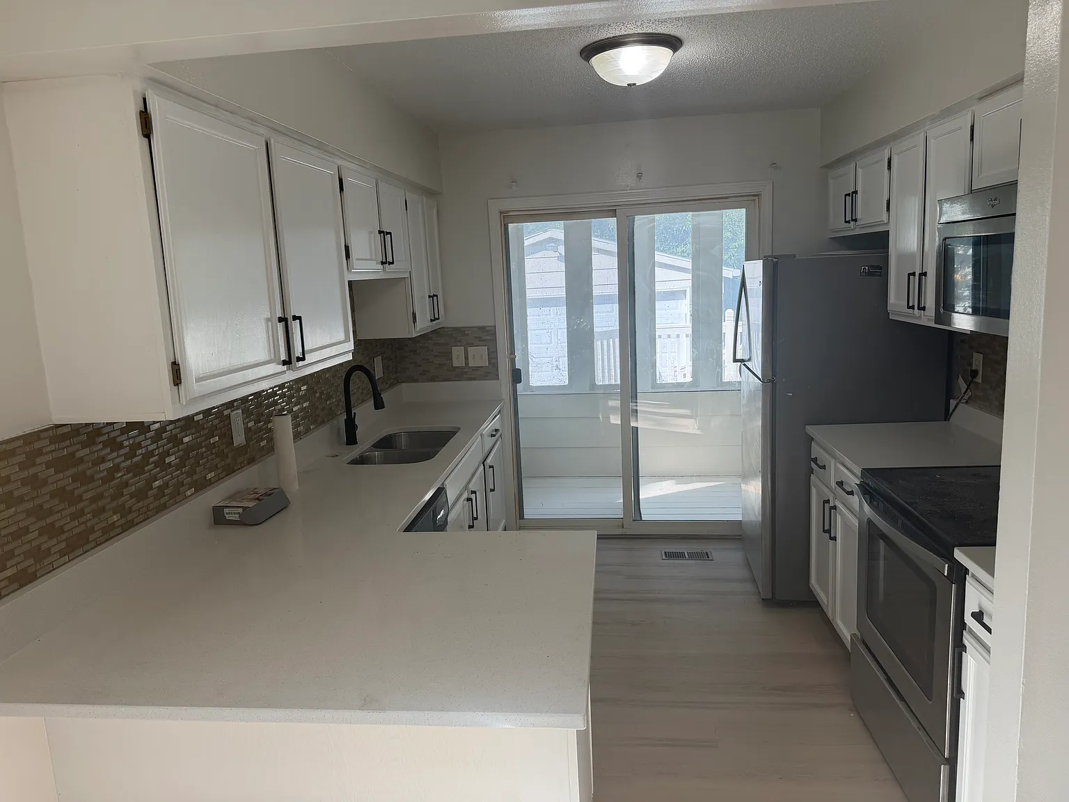 4 bed, 1152 sqft, $2,200 — Photo 3