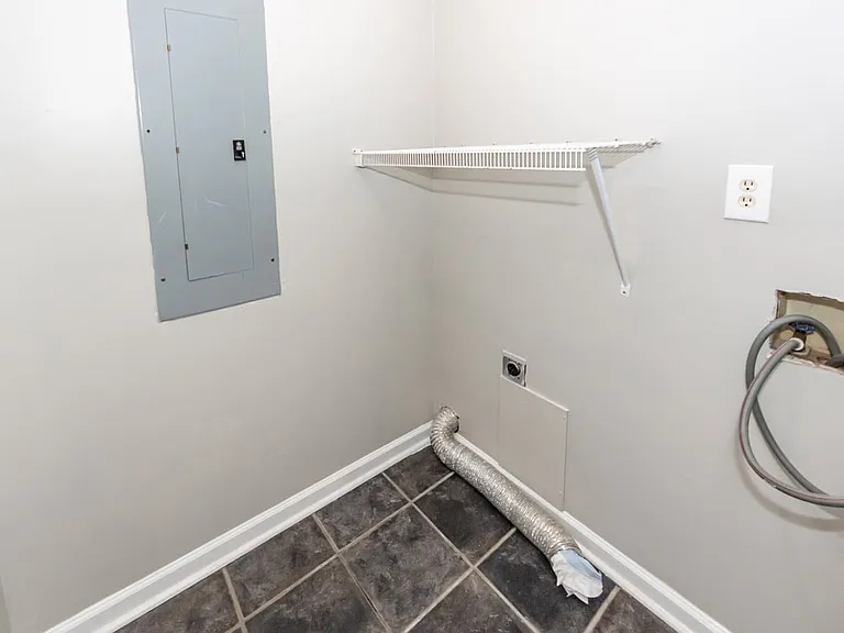 1441 Swamp Angel Ct — Photo 17