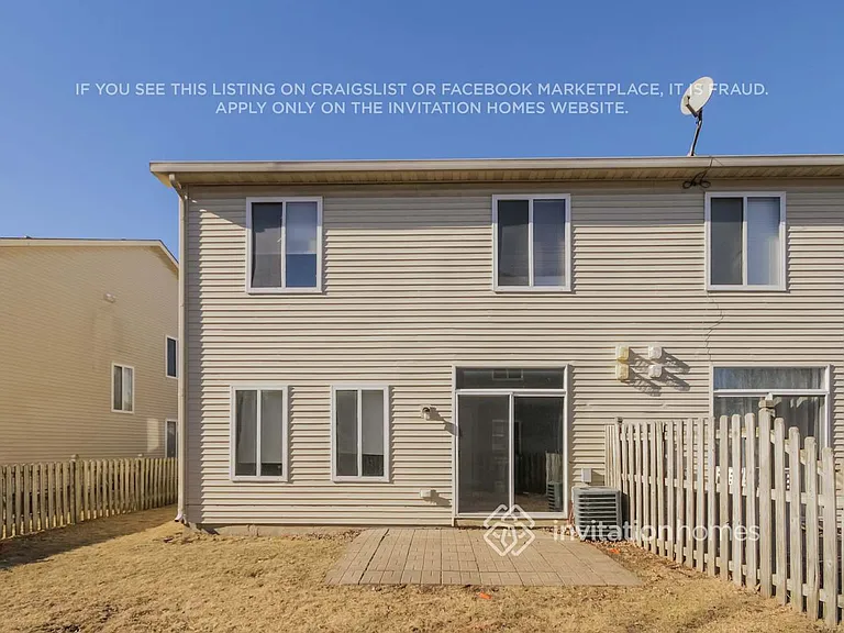 353 Richmond Dr — Photo 17