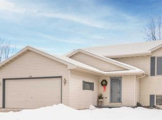3136 Cutter Ct, Oshkosh, WI 54904