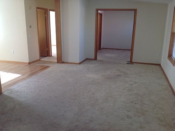 Living room/den