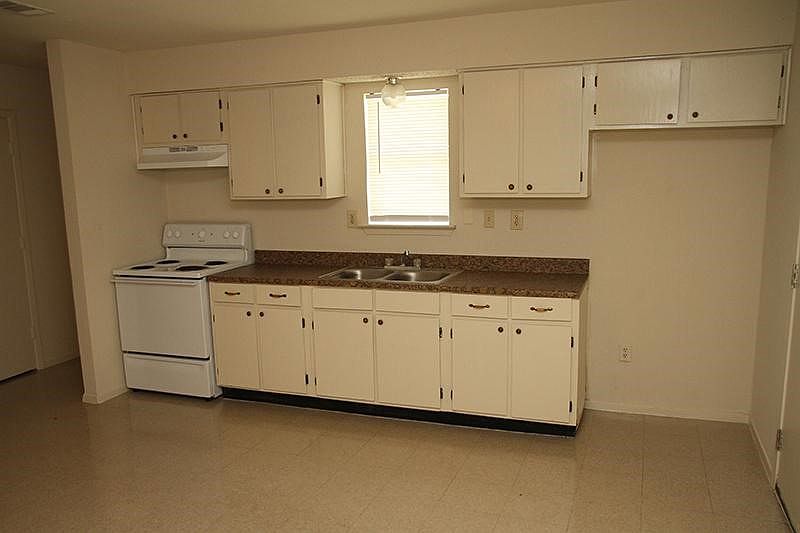 2nd image of 1572 Reef Dr