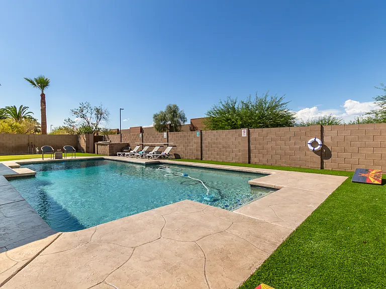 3142 E Altadena Ave — Photo 21