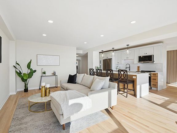5th image of 3180 N Lake Shore Dr APT 13C