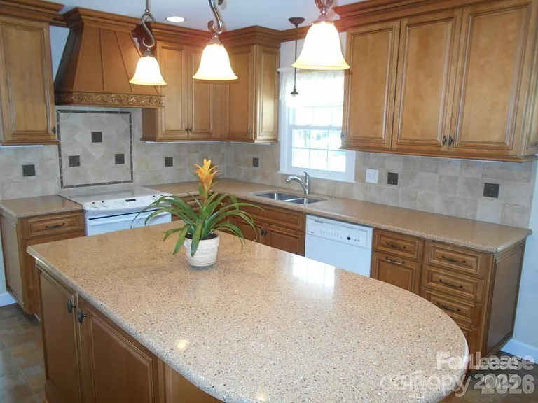 1330 E Barden Rd — Photo 4