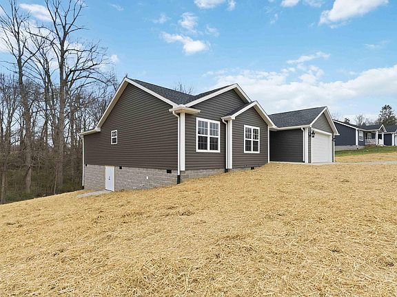 3rd image of 3661 Old Whitley Rd