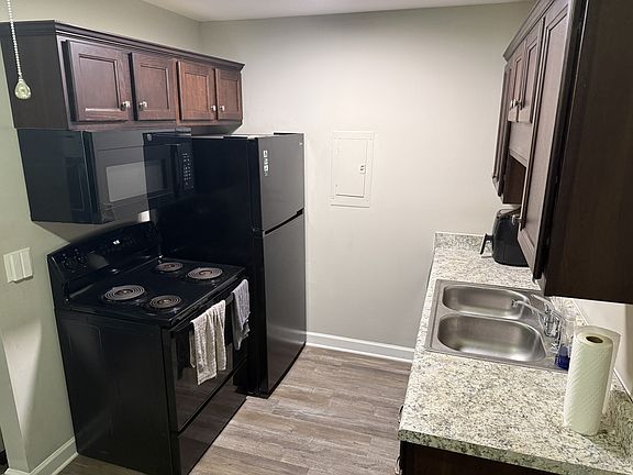 5th image of 2850 Middle Tennessee Blvd APT H2