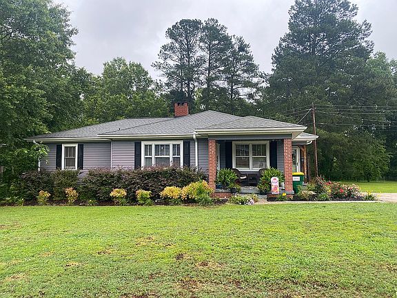 2nd image of 111 Oak Dr