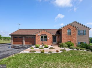 1492 Old Line Rd, Manheim, PA 17545