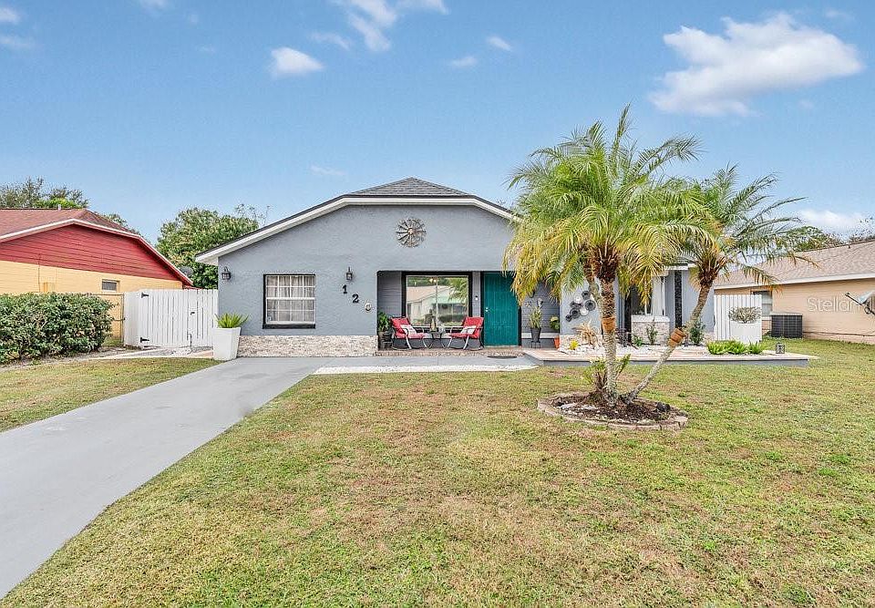 1st image of 120 Campeche Ln