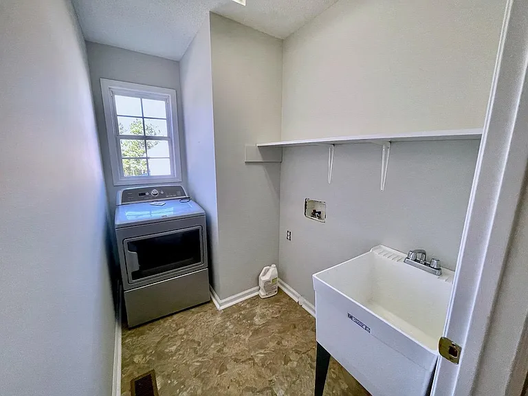 160 Hunters Rdg — Photo 12