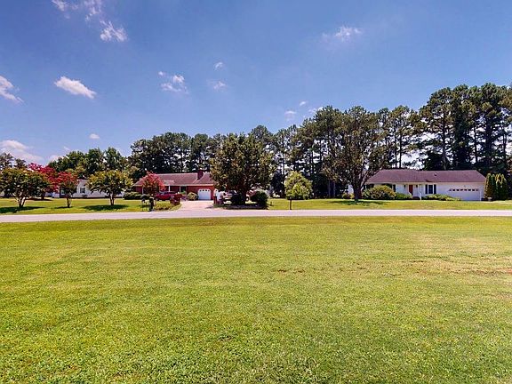 5th image of 215 Wyatt Drive