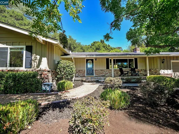 953 Stow Ln, Lafayette, CA 94549