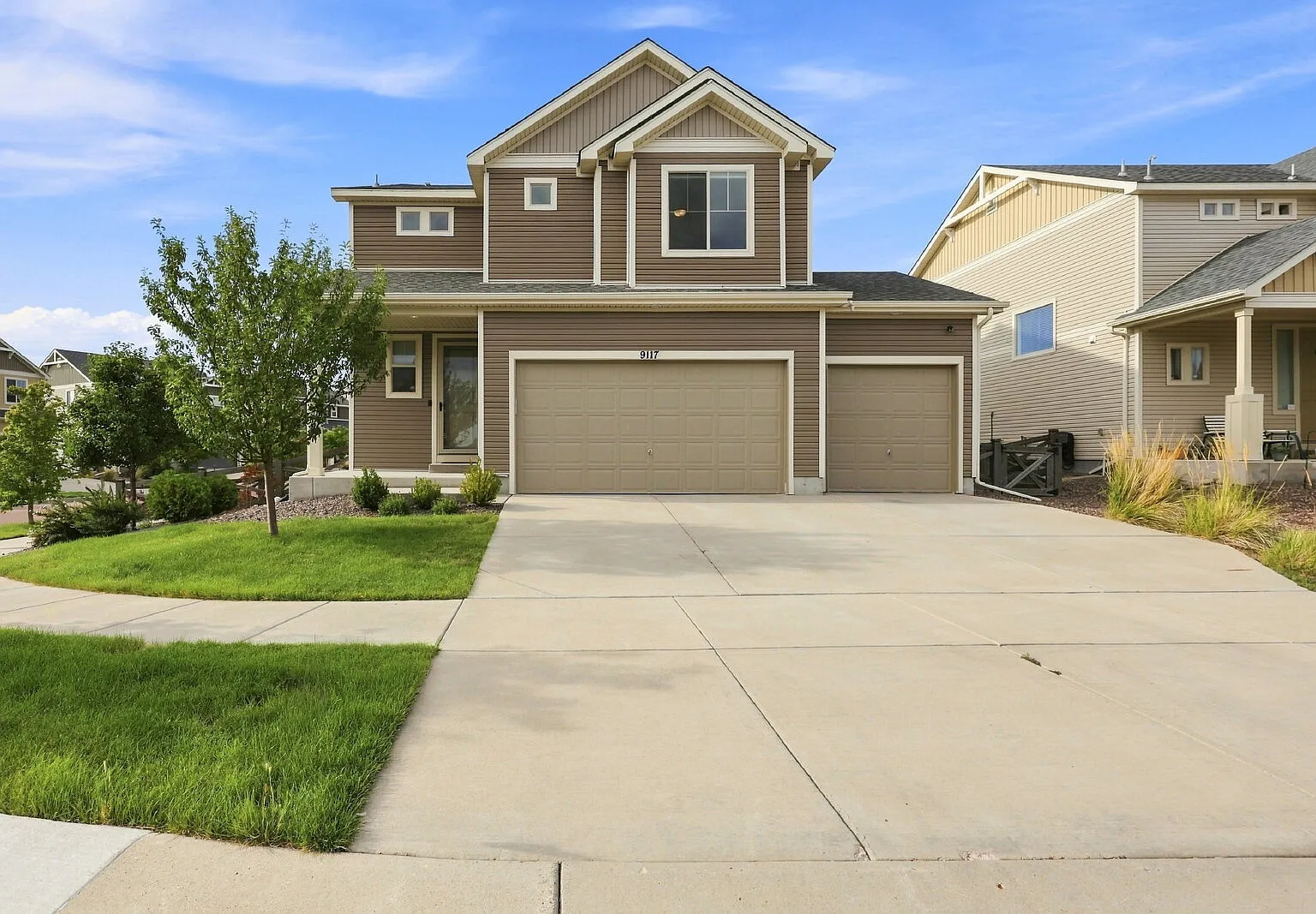 4 bed, 2.5 bath, 2269 sqft, $2,796 — Photo 1