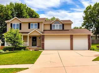 14412 Maple Dr, Urbandale, IA 50323