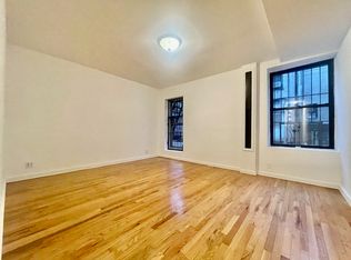 299 E 8th St APT 3, New York, NY 10009