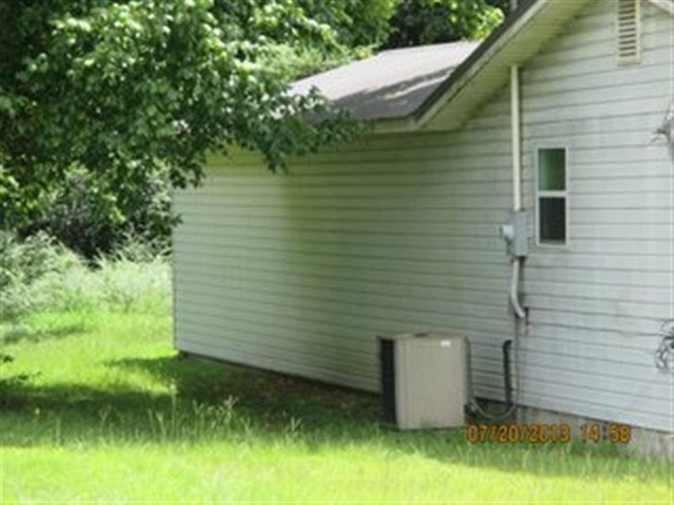 2nd image of 117 Little Farm Ln