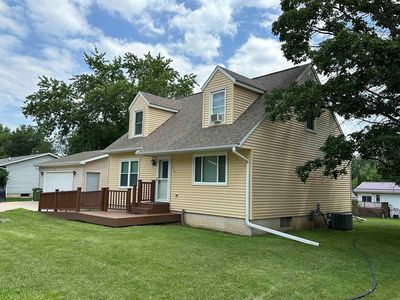 210 Oak St, Waverly, IA, 50677