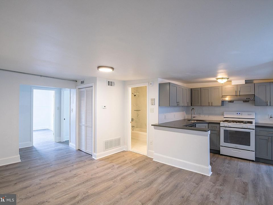 1726 Pine St APT 4, Philadelphia, PA 19103 | Zillow