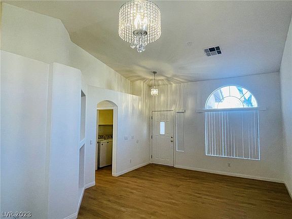 5th image of 1832 Linton Hill Ln