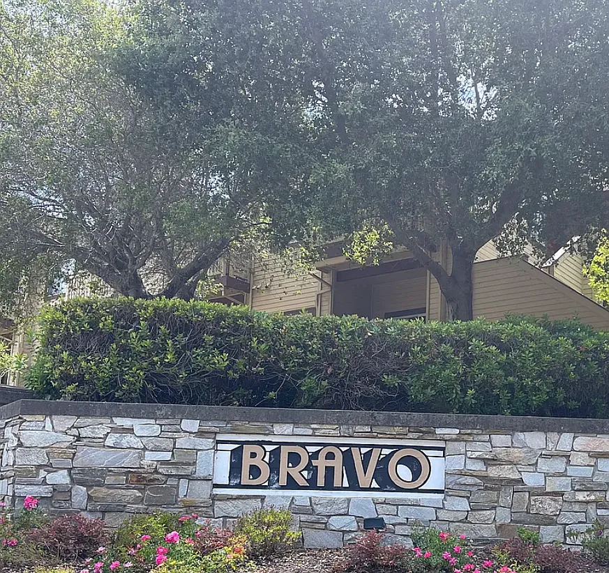 2 bed, 930 sqft, $2,800 — Photo 1