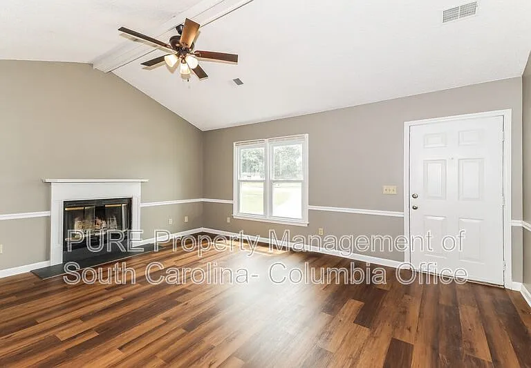 1204 Kennerly Rd — Photo 2