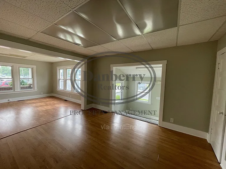 931 Tiffin Ave — Photo 4