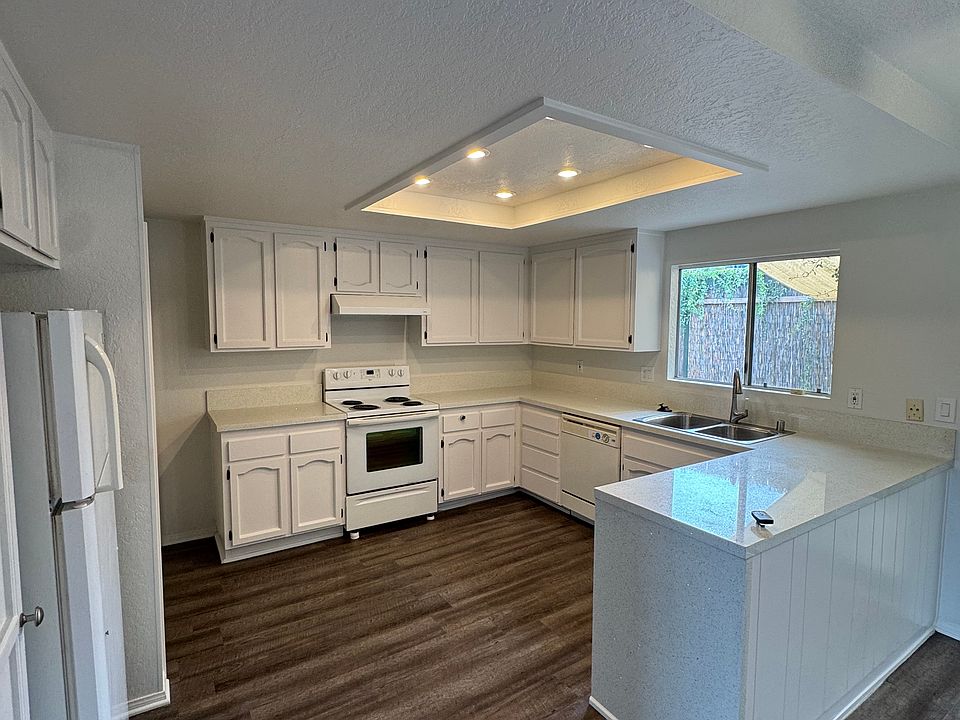 1st image of 735 W 5th Ave APT A