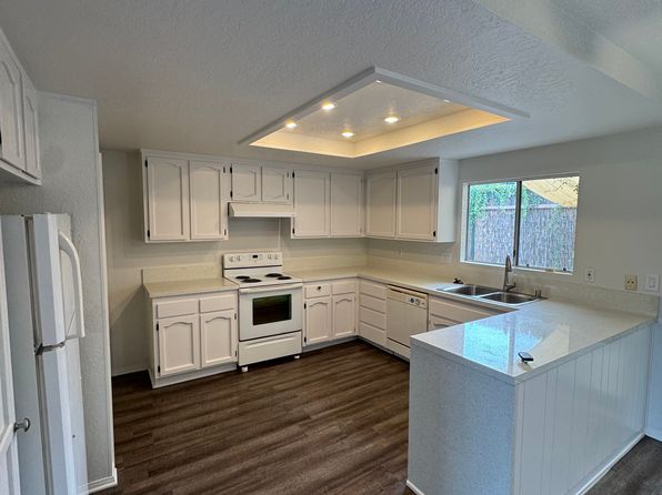 735 W 5th Ave APT A