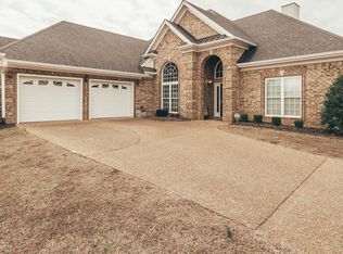 1001 Broughton Pl, Gallatin, TN 37066