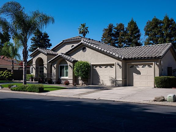 2nd image of 3 West Loop